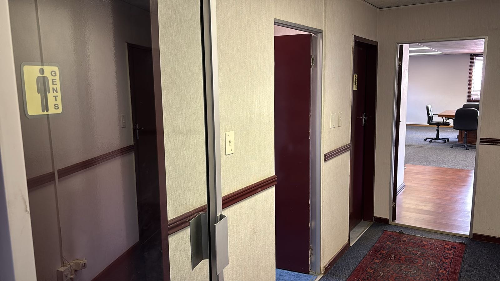 Interior passage leading through to the offices and meeting rooms